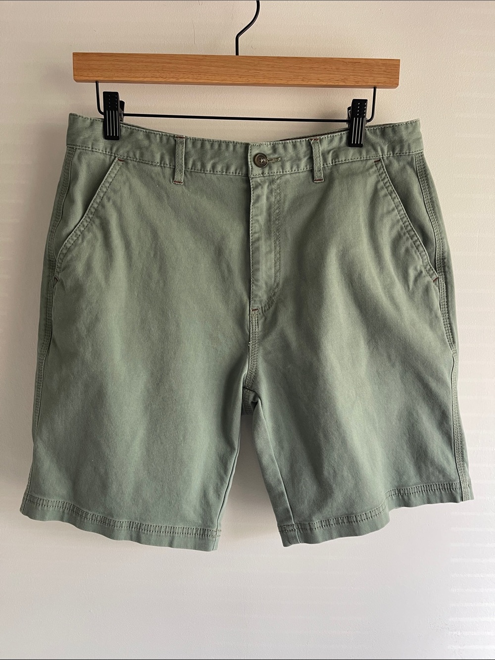 Weatherproof Vintage 1948 Sage Green Jean Shorts Men’s 32 Cotton Blend Stretch